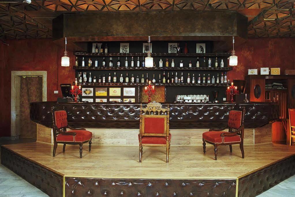 סופיה Hotel Trivia Antique מראה חיצוני תמונה